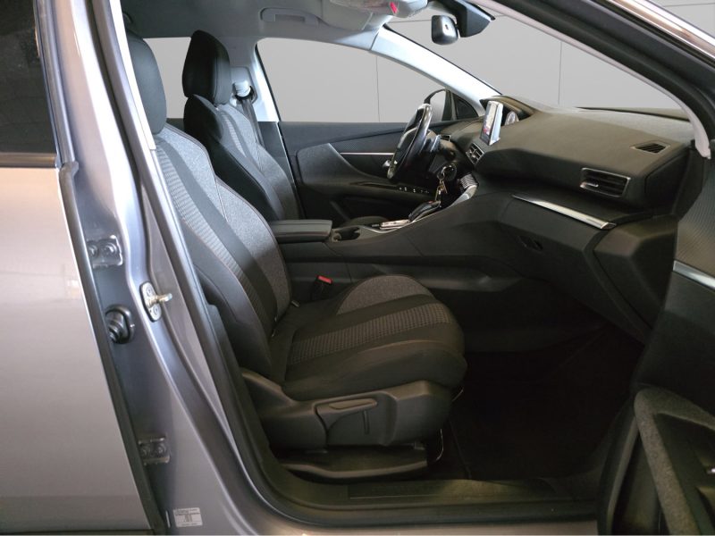 PEUGEOT 3008 1.5 BlueHDi 130 CV *BOITE AUTO*.