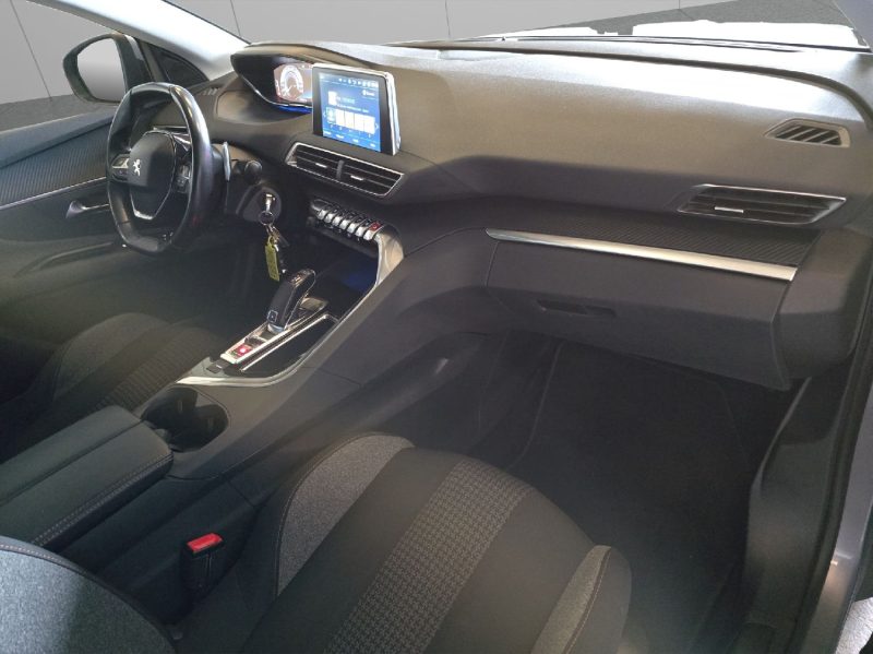 PEUGEOT 3008 1.5 BlueHDi 130 CV *BOITE AUTO*.