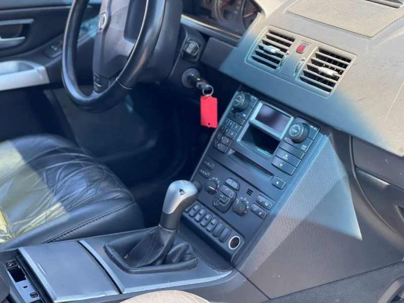 VOLVO XC90 / 7 PLACES / DIESEL / BOITE MANUELLE / BOITE DE VITESSE A REMPLACER VENDU SANS GARANTIE