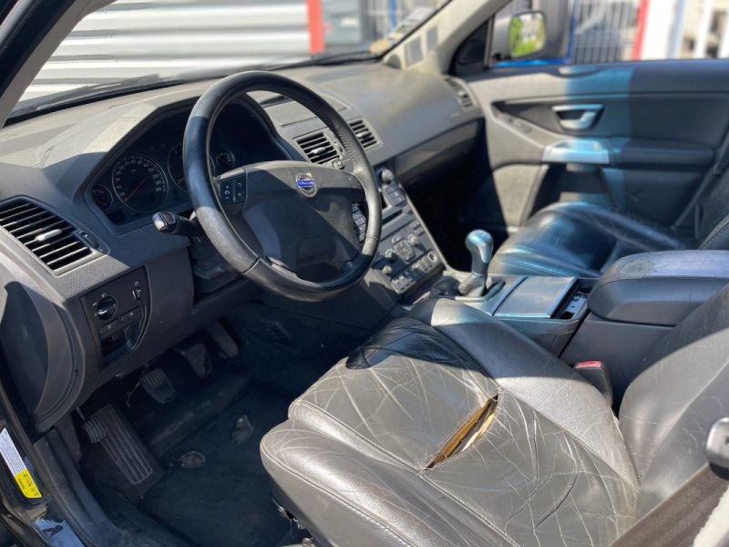 VOLVO XC90 / 7 PLACES / DIESEL / BOITE MANUELLE / BOITE DE VITESSE A REMPLACER VENDU SANS GARANTIE