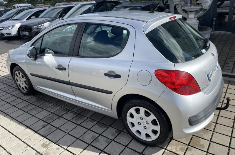 PEUGEOT 207 2009.1.4 HDI EXECUTIVE TWINPORT 70ch Unlimited