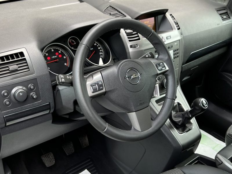OPEL ZAFIRA B II 1.9 CDTI 120 Cv PREMIERE MAIN 54 900 Km 7 PLACES ATTELAGE TOIT PANO - GARANTIE 1 AN