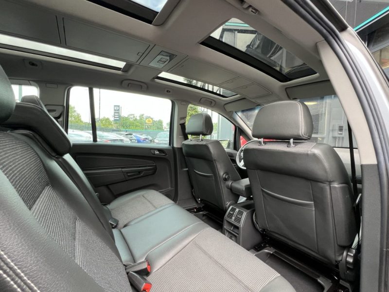 OPEL ZAFIRA B II 1.9 CDTI 120 Cv PREMIERE MAIN 54 900 Km 7 PLACES ATTELAGE TOIT PANO - GARANTIE 1 AN