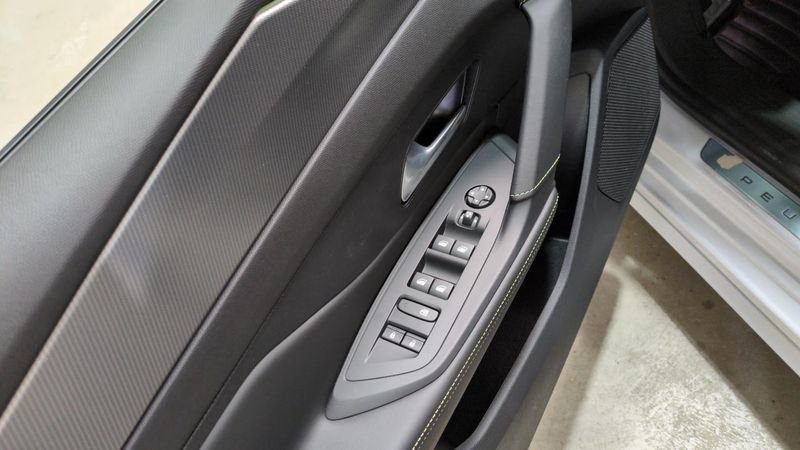 Peugeot 308 Bluehdi 130ch s&s eat8 gt + pack vision 360 and drive assist plus