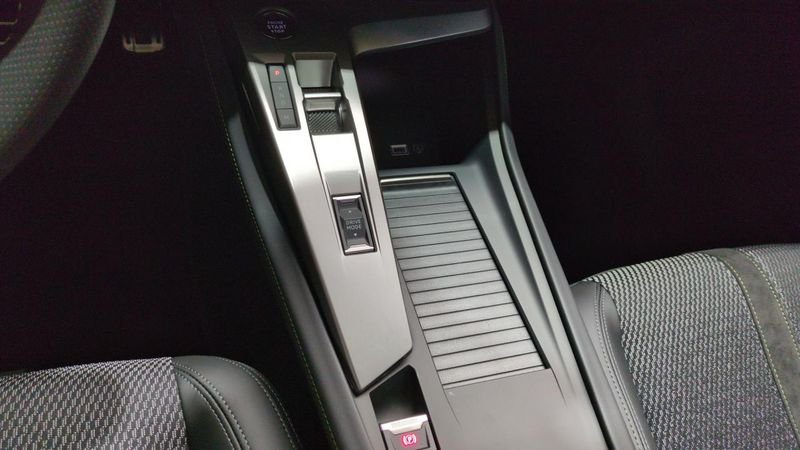 Peugeot 308 Bluehdi 130ch s&s eat8 gt + pack vision 360 and drive assist plus