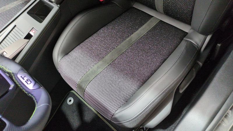 Peugeot 308 Bluehdi 130ch s&s eat8 gt + pack vision 360 and drive assist plus