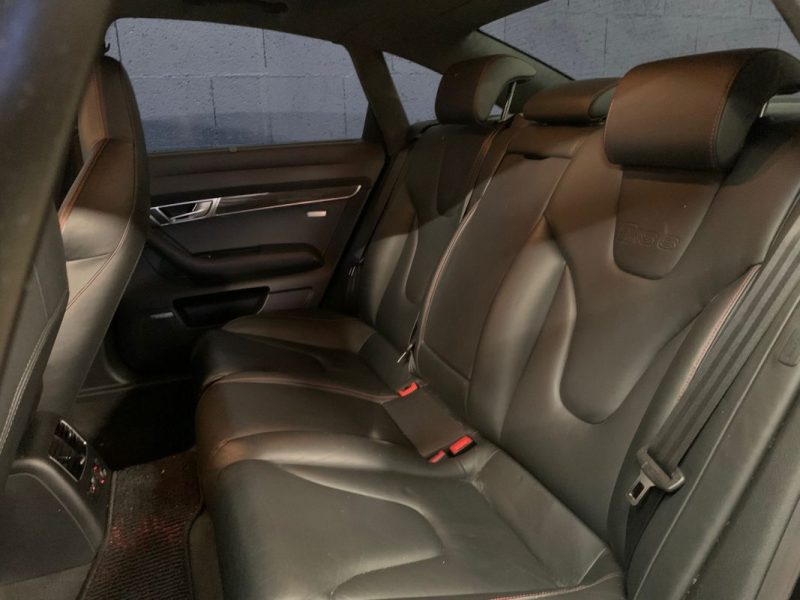 AUDI RS6 BERLINE V10 580ch 5.0 FSI QUATTRO TIPTRONIC-Toit ouvrant-Cuir Alcantara-BOSE