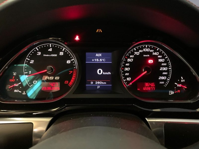 AUDI RS6 BERLINE V10 580ch 5.0 FSI QUATTRO TIPTRONIC-Toit ouvrant-Cuir Alcantara-BOSE
