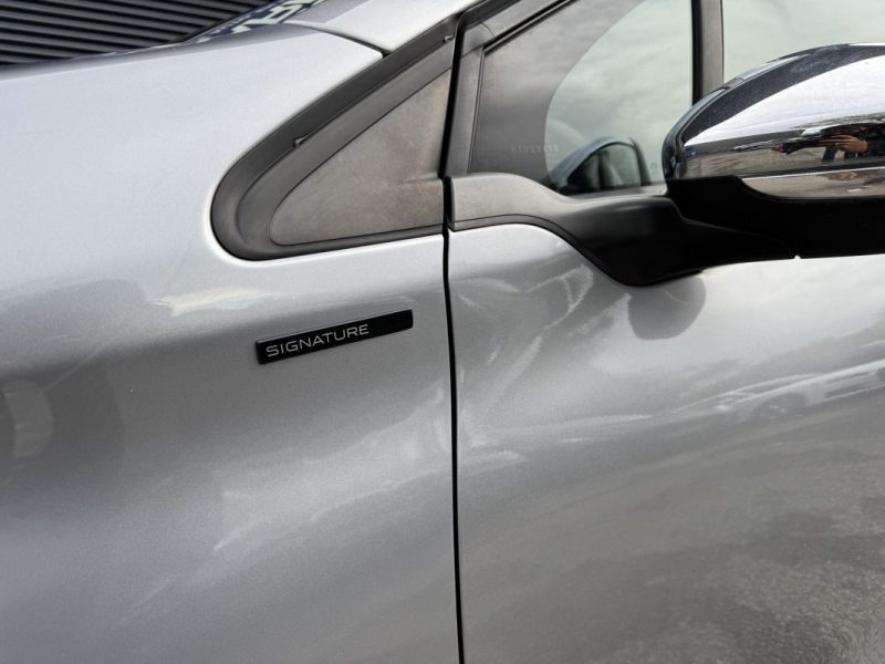 PEUGEOT 208 1.2 PureTech 82ch Signature - Entretien Complet Peugeot