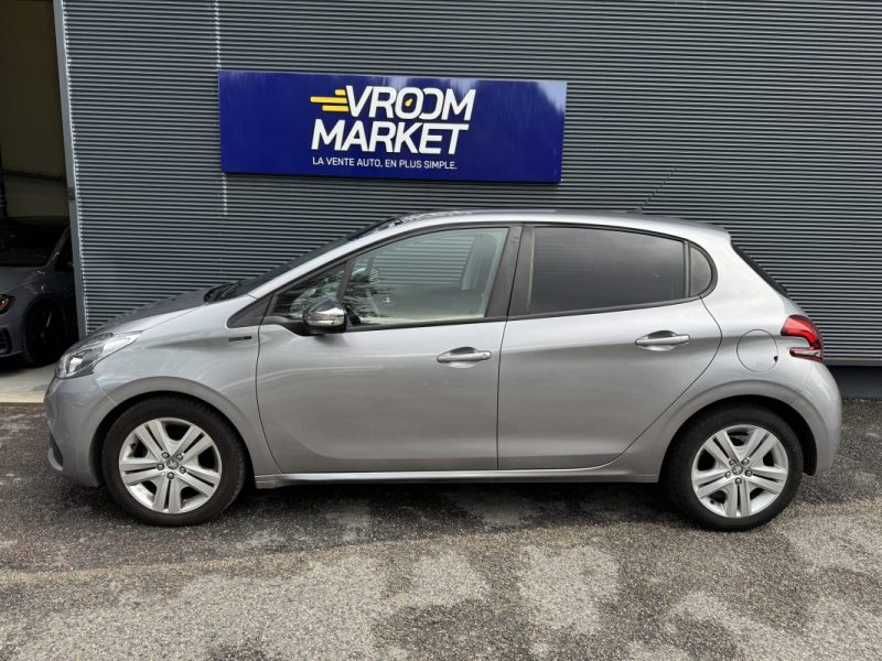 PEUGEOT 208 1.2 PureTech 82ch Signature - Entretien Complet Peugeot