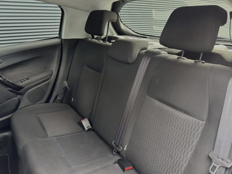 PEUGEOT 208 1.2 PureTech 82ch Signature - Entretien Complet Peugeot