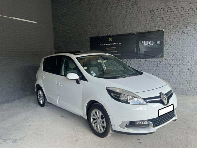 RENAULT SCENIC 3 1.5 DCI 110CV FAIBLE KILOMETRAGE  TOIT PANO