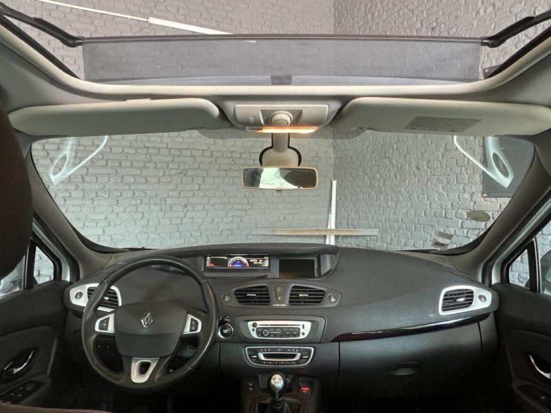 RENAULT SCENIC 3 1.5 DCI 110CV FAIBLE KILOMETRAGE  TOIT PANO