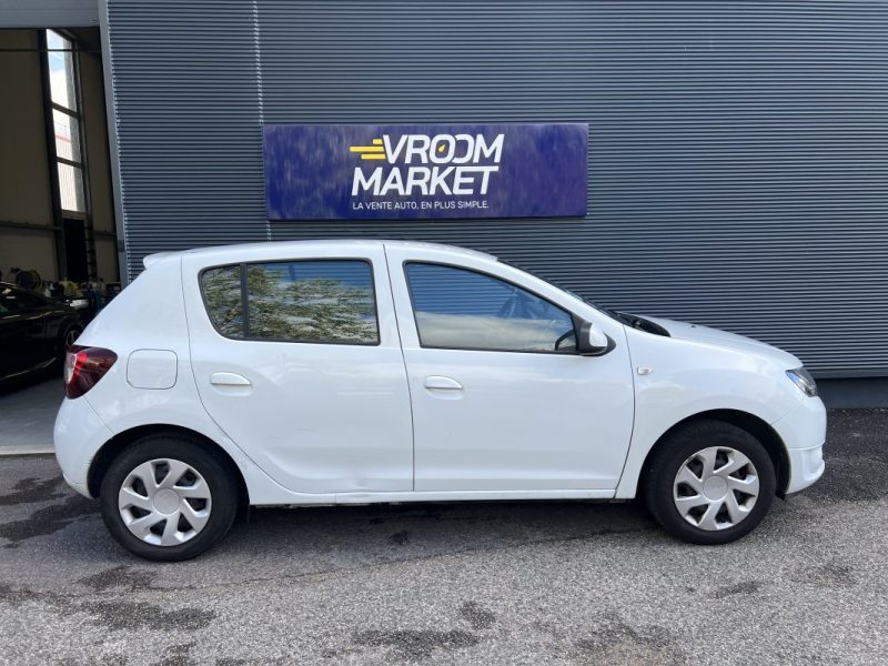 DACIA SANDERO 0.9 TCe 90ch Lauréate - SUIVI D\'ENTRETIEN COMPLET RENAULT