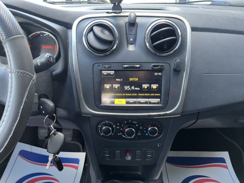 DACIA SANDERO 0.9 TCe 90ch Lauréate - SUIVI D\'ENTRETIEN COMPLET RENAULT