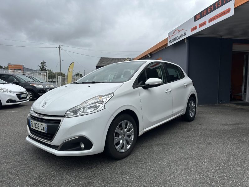 PEUGEOT 208 2019