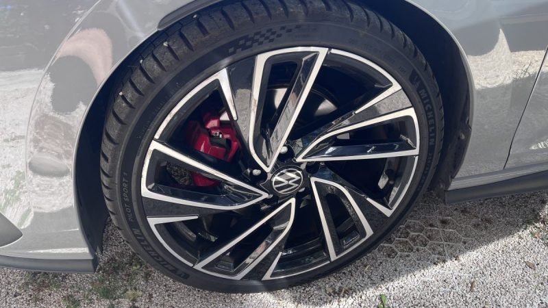 VOLKSWAGEN GOLF 2022