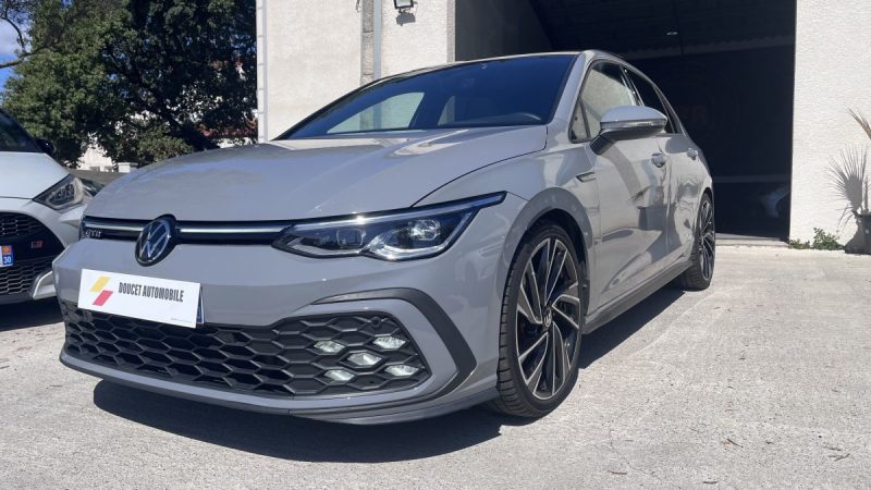 VOLKSWAGEN GOLF 2022