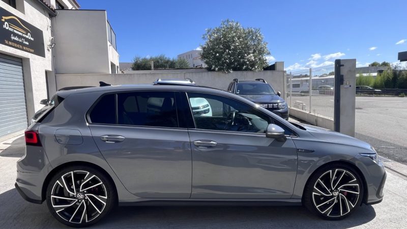 VOLKSWAGEN GOLF 2022