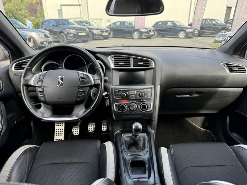 CITROEN DS4 2.0 HDi135 So Chic