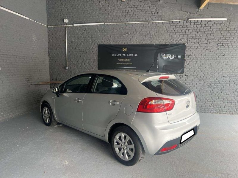 KIA RIO III 1.1 CRDI 75CH FAIBLE KILOMETRAGE 