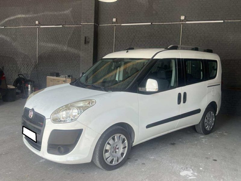 FIAT DOBLO BOITE AUTO 1.6 DIESEL 7 PLACES 