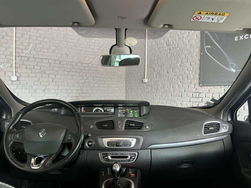 RENAULT MEGANE SCENIC 2015