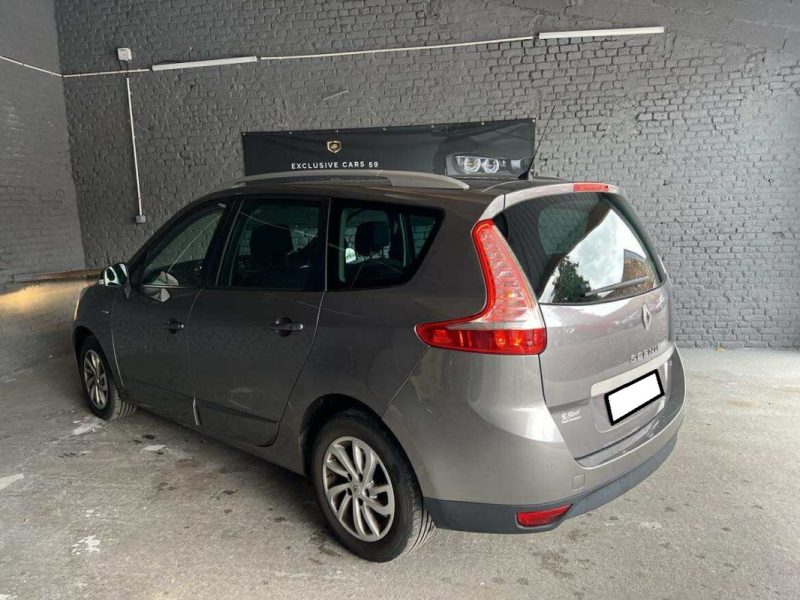 RENAULT MEGANE SCENIC 2015