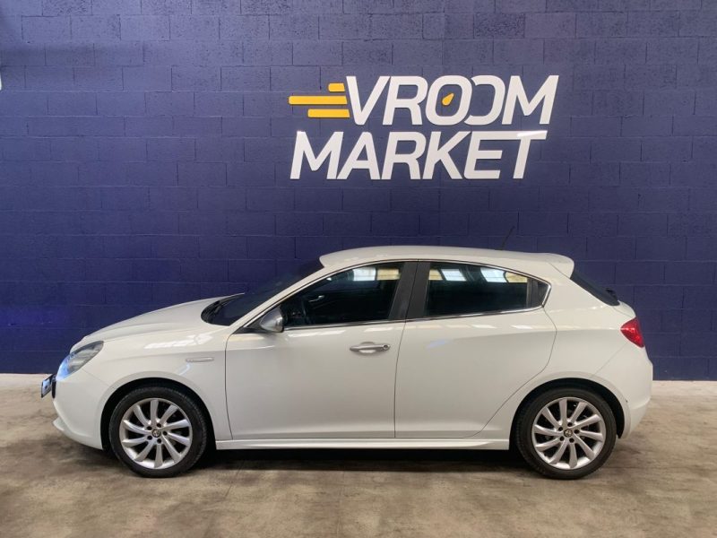 ALFA ROMEO GIULIETTA 1.4 Distinctive-Pack hiver-Cuir Alcantara 