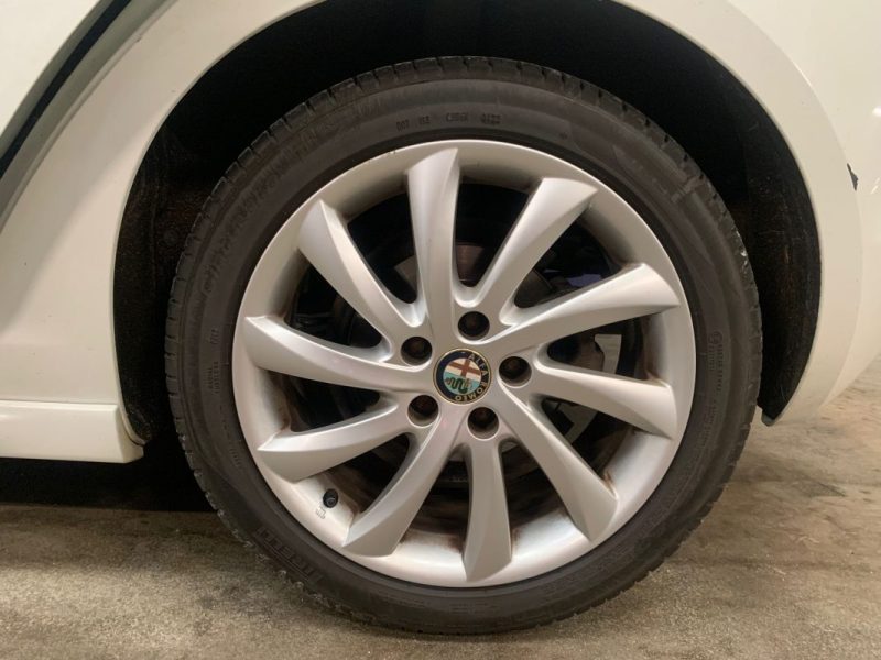 ALFA ROMEO GIULIETTA 1.4 Distinctive-Pack hiver-Cuir Alcantara 