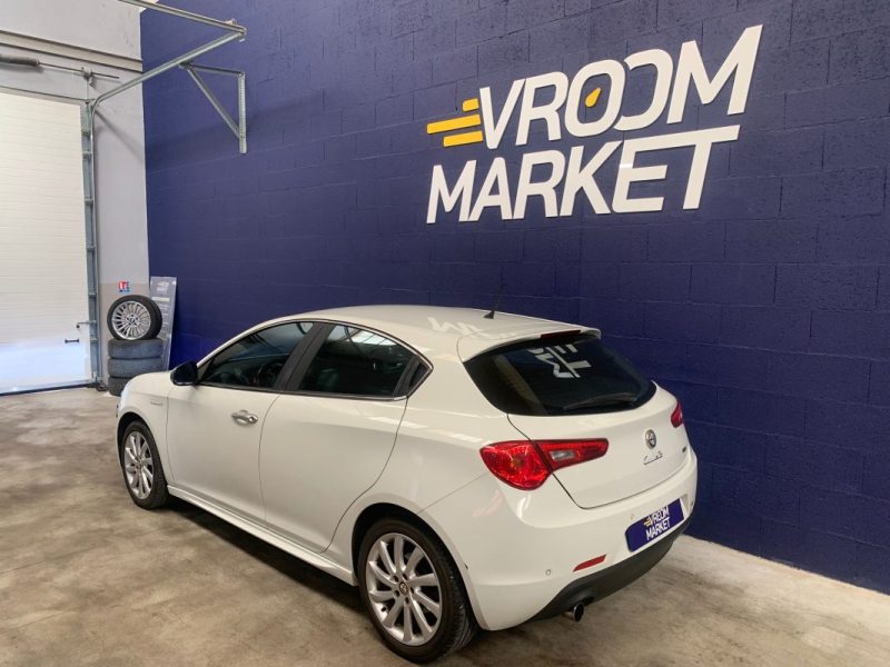 ALFA ROMEO GIULIETTA 1.4 Distinctive-Pack hiver-Cuir Alcantara 