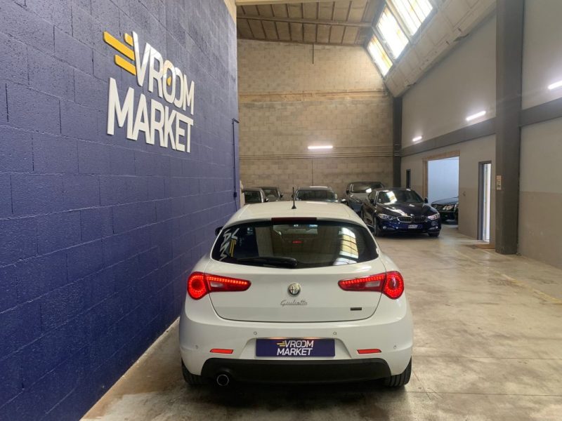 ALFA ROMEO GIULIETTA 1.4 Distinctive-Pack hiver-Cuir Alcantara 