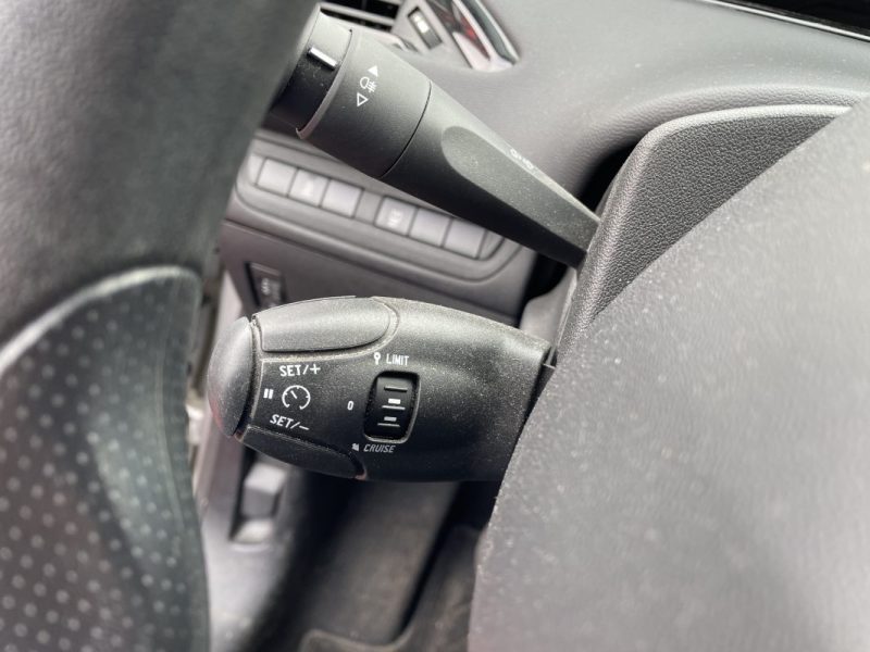 PEUGEOT 208 1.2 L 68ch Like 5p GARANTIE 3/12 MOIS