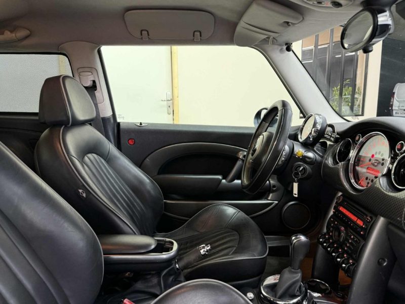 MINI MINI 2006