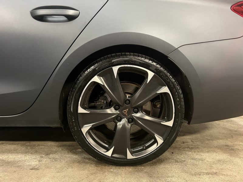 CUPRA LEON ST E-HYBRID 245CH - GRIS ENCELADE MAT 42500KM