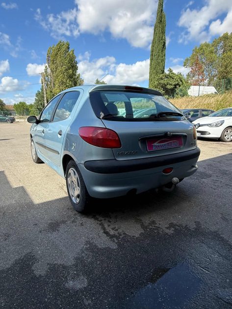 PEUGEOT 206 2001