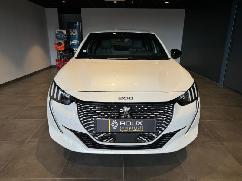 PEUGEOT 208 2021