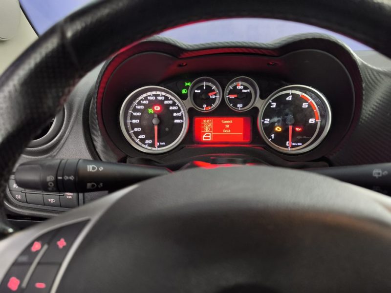 ALFA ROMEO ALFA ROMEO MITO 1.6 JTDM EXCLUSIVE 120 Cv REGULATEUR DE VITESSE - CLIMATISATION - CUIR - RADAR ARRIERE  2012