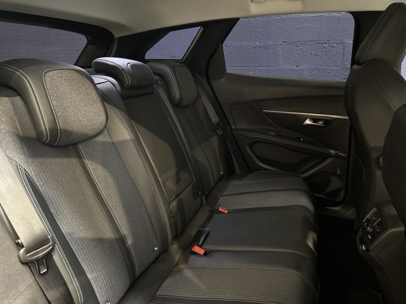 PEUGEOT 3008 1.5 BlueHDi 130ch S&S Allure EAT8