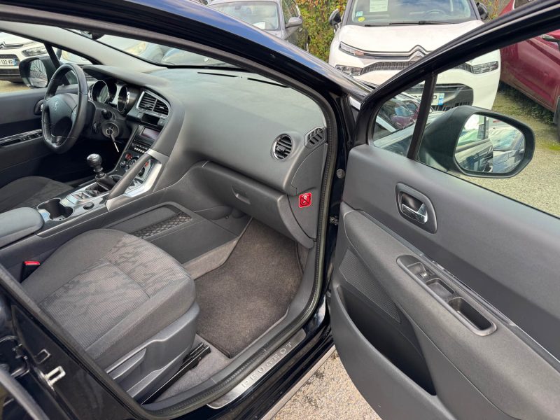 PEUGEOT 3008 1.6 HDi 112 Business Pac