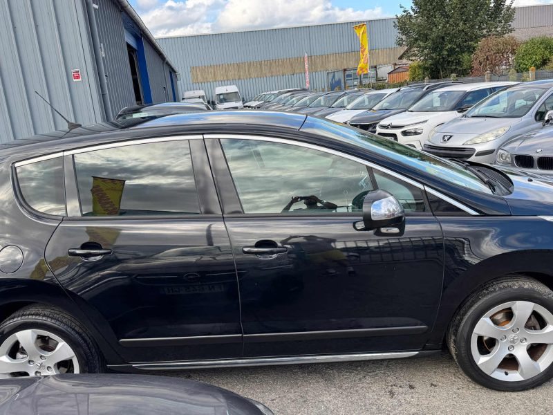 PEUGEOT 3008 1.6 HDi 112 Business Pac