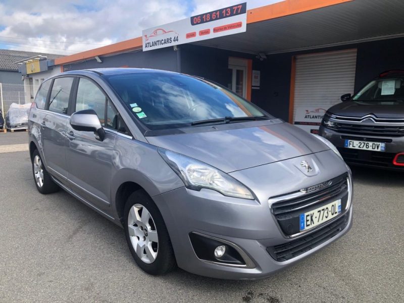 PEUGEOT 5008 2016