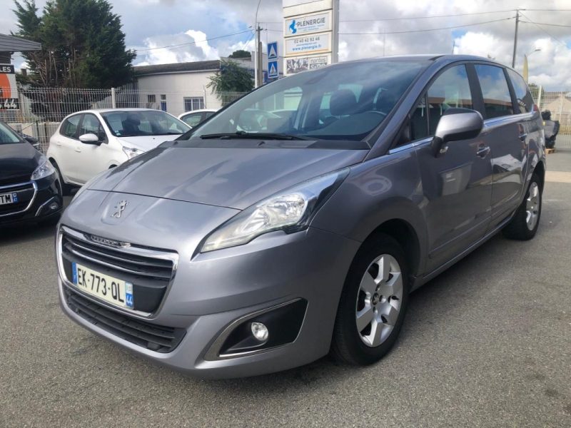 PEUGEOT 5008 2016