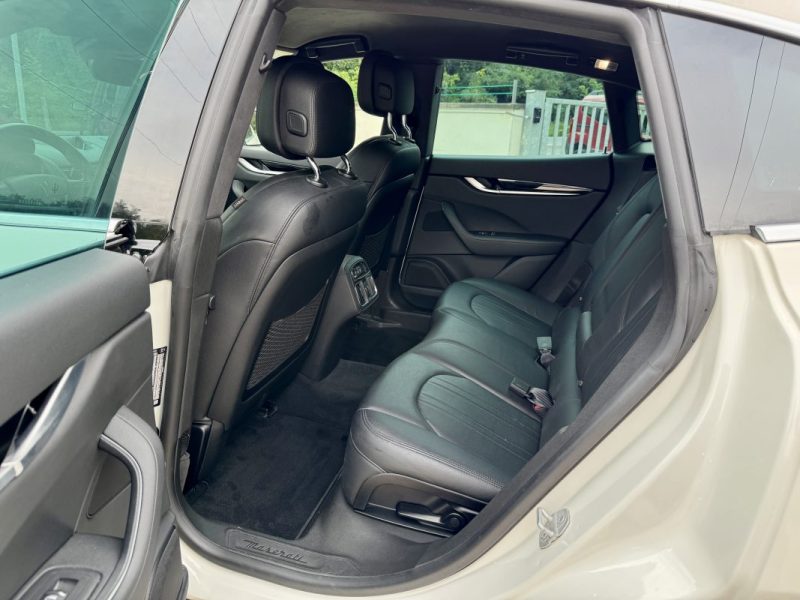 MASERATI LEVANTE 3.0 V6 275ch Diesel GranLusso 2