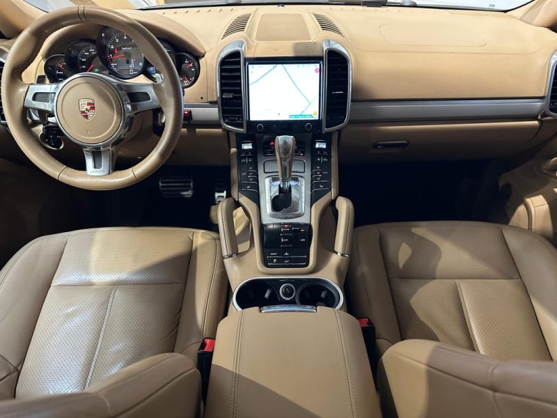 PORSCHE CAYENNE S Hybrid 3.0 V6 380CH / SUIVI COMPLET