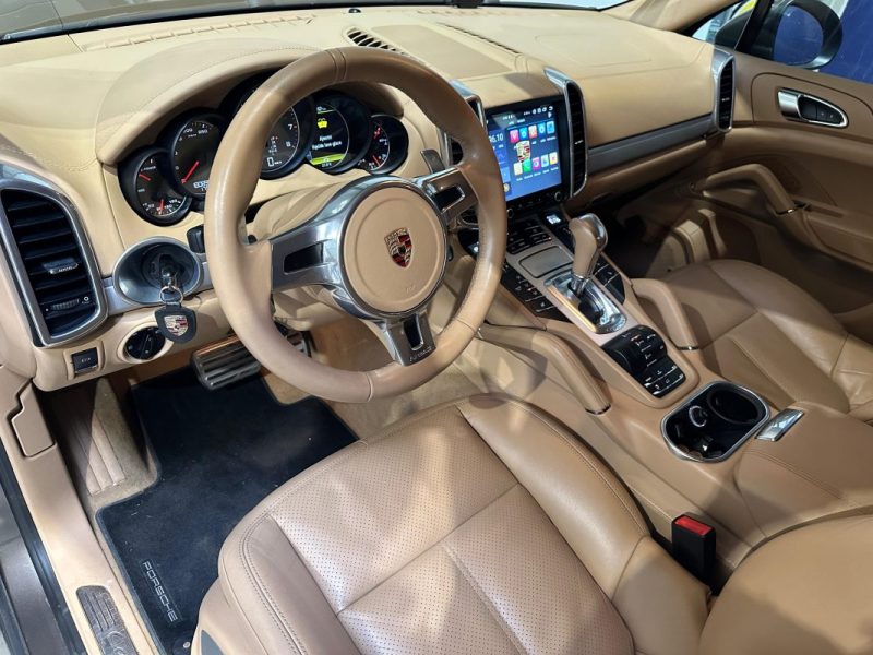PORSCHE CAYENNE S Hybrid 3.0 V6 380CH / SUIVI COMPLET