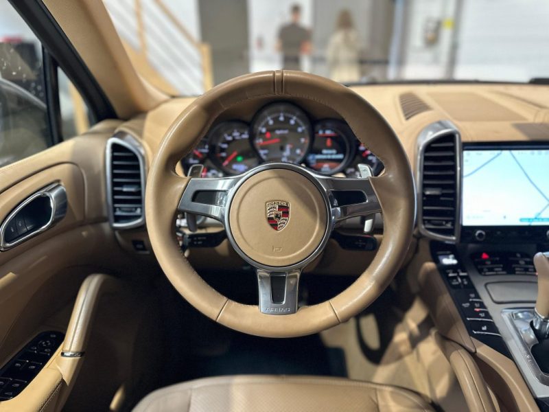 PORSCHE CAYENNE S Hybrid 3.0 V6 380CH / SUIVI COMPLET