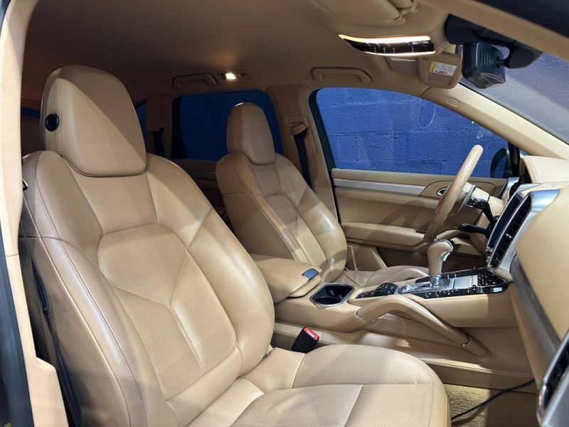 PORSCHE CAYENNE S Hybrid 3.0 V6 380CH / SUIVI COMPLET