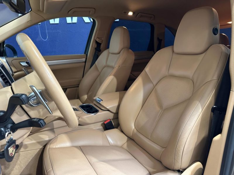 PORSCHE CAYENNE S Hybrid 3.0 V6 380CH / SUIVI COMPLET