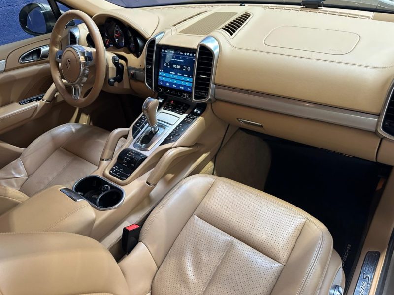 PORSCHE CAYENNE S Hybrid 3.0 V6 380CH / SUIVI COMPLET